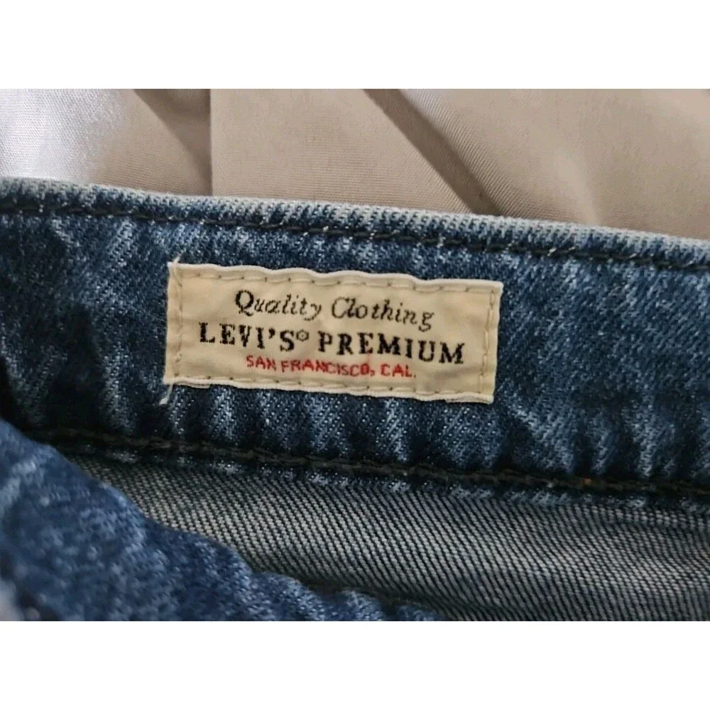 Levi's 502 Premium Jeans Tapered Big E Men's Size 42x30 Medium Wash